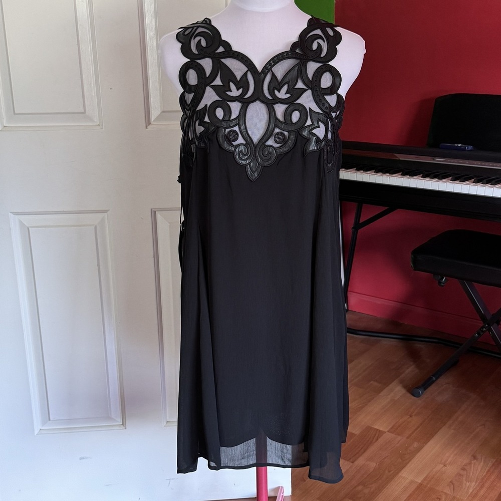 Blush Noir Black Sz Large, Chiffon Sleeveless Applique Bodice Cocktail Dress NEW